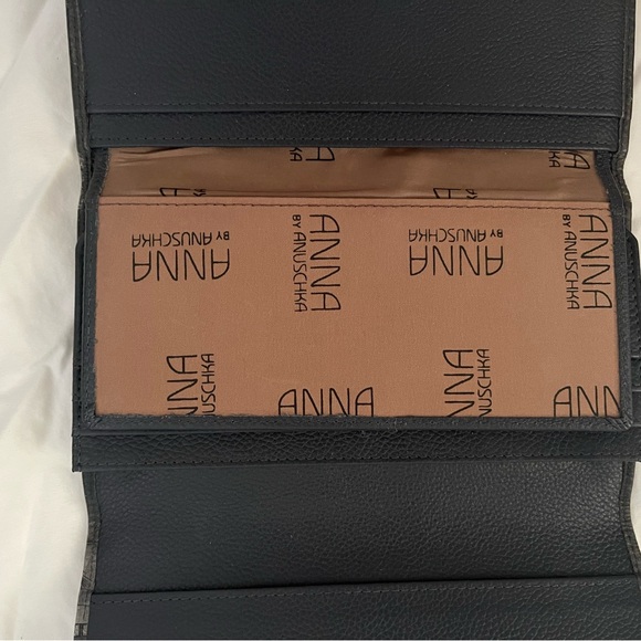 Anna by Anuschka Small Backpack and Wallet Set - Picture 3 of 5